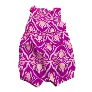 Carter’s baby girls 6M romper